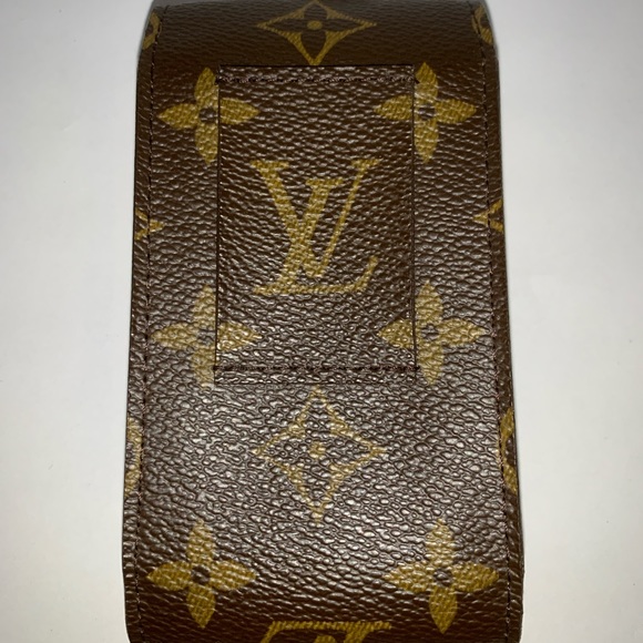 Louis Vuitton Monogram Phone Case - Picture 5 of 5